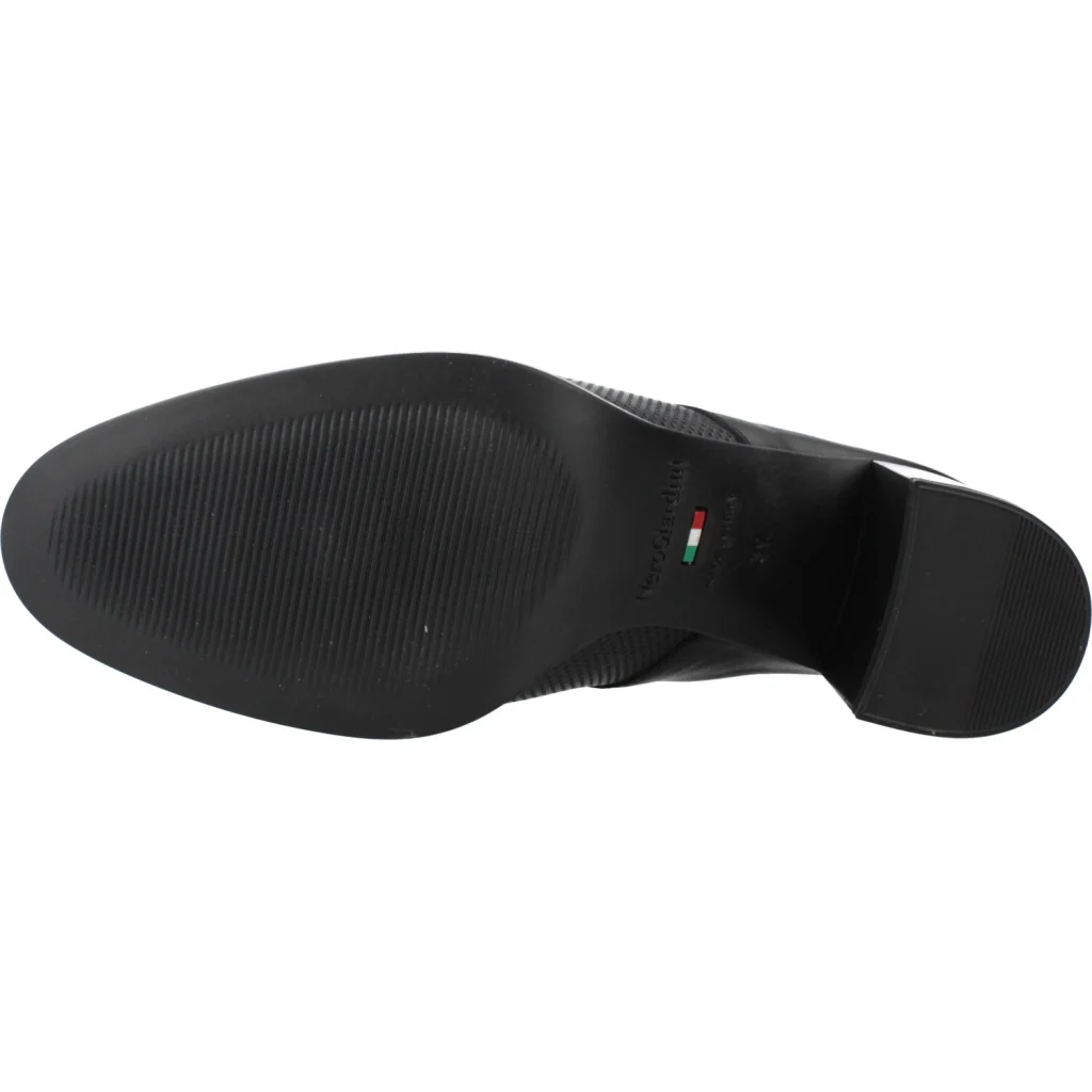 1000148992 - Image 6